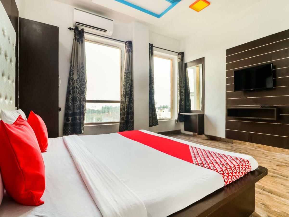 Oyo 47630 Grand Villa Moga Eksteriør billede